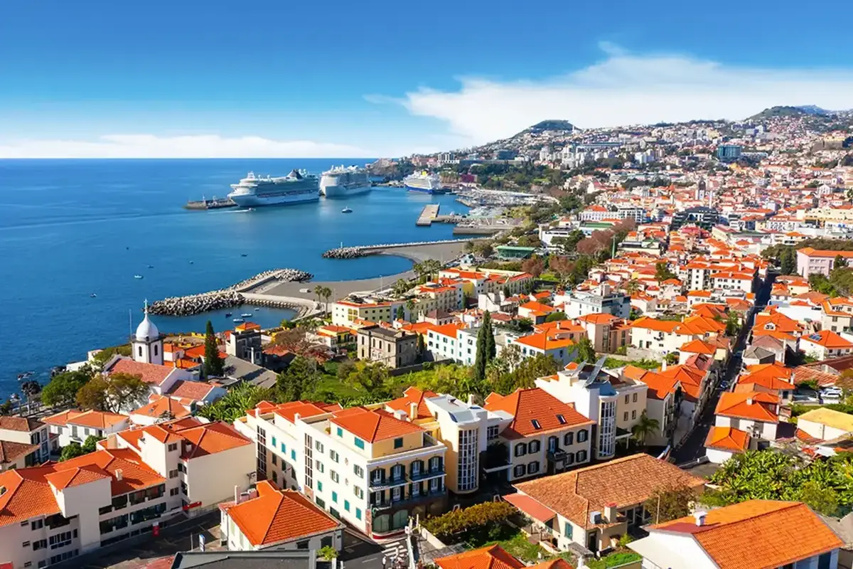 Veerboot voor de route Funchal naar Porto Santo